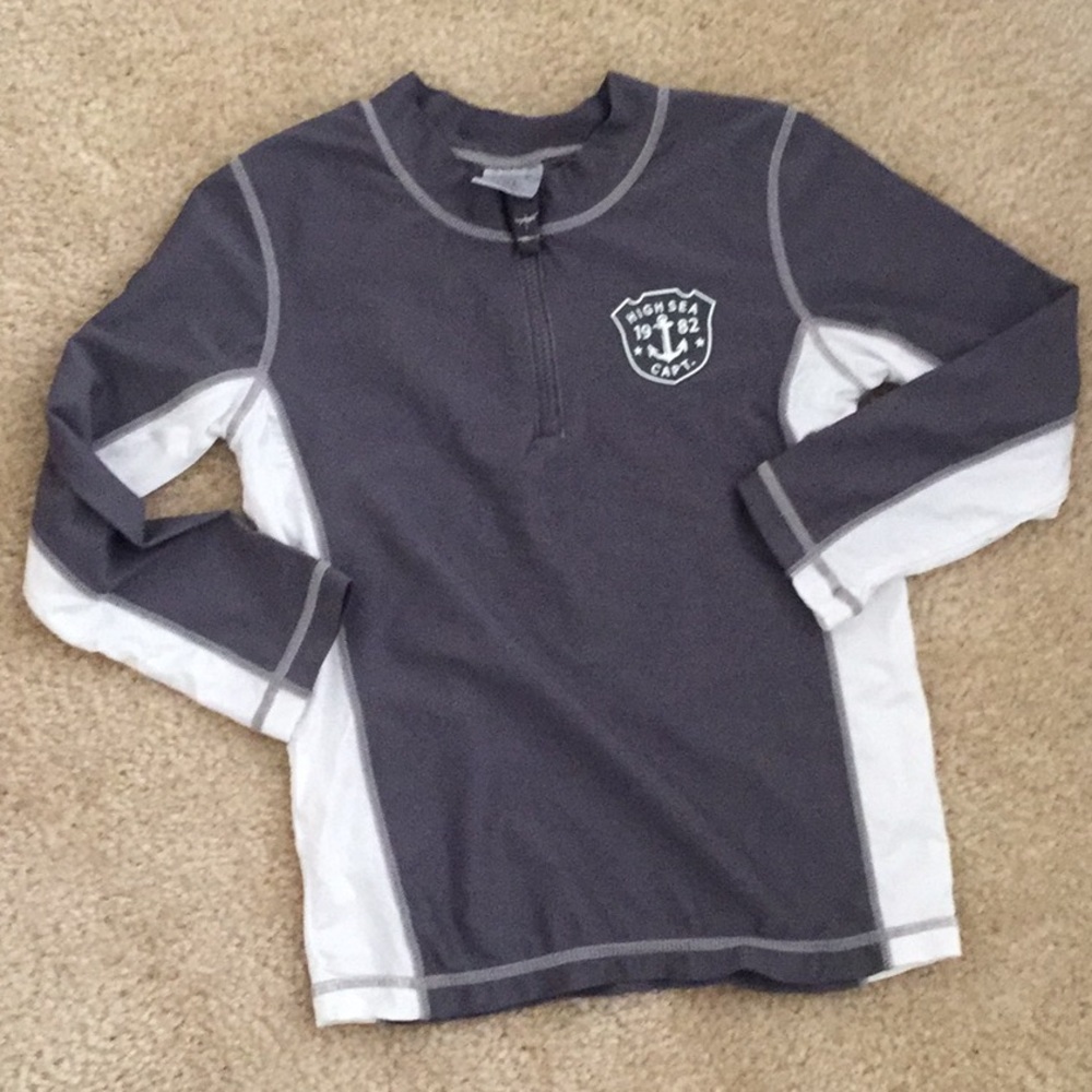 Carters Rashguard. Size 5T